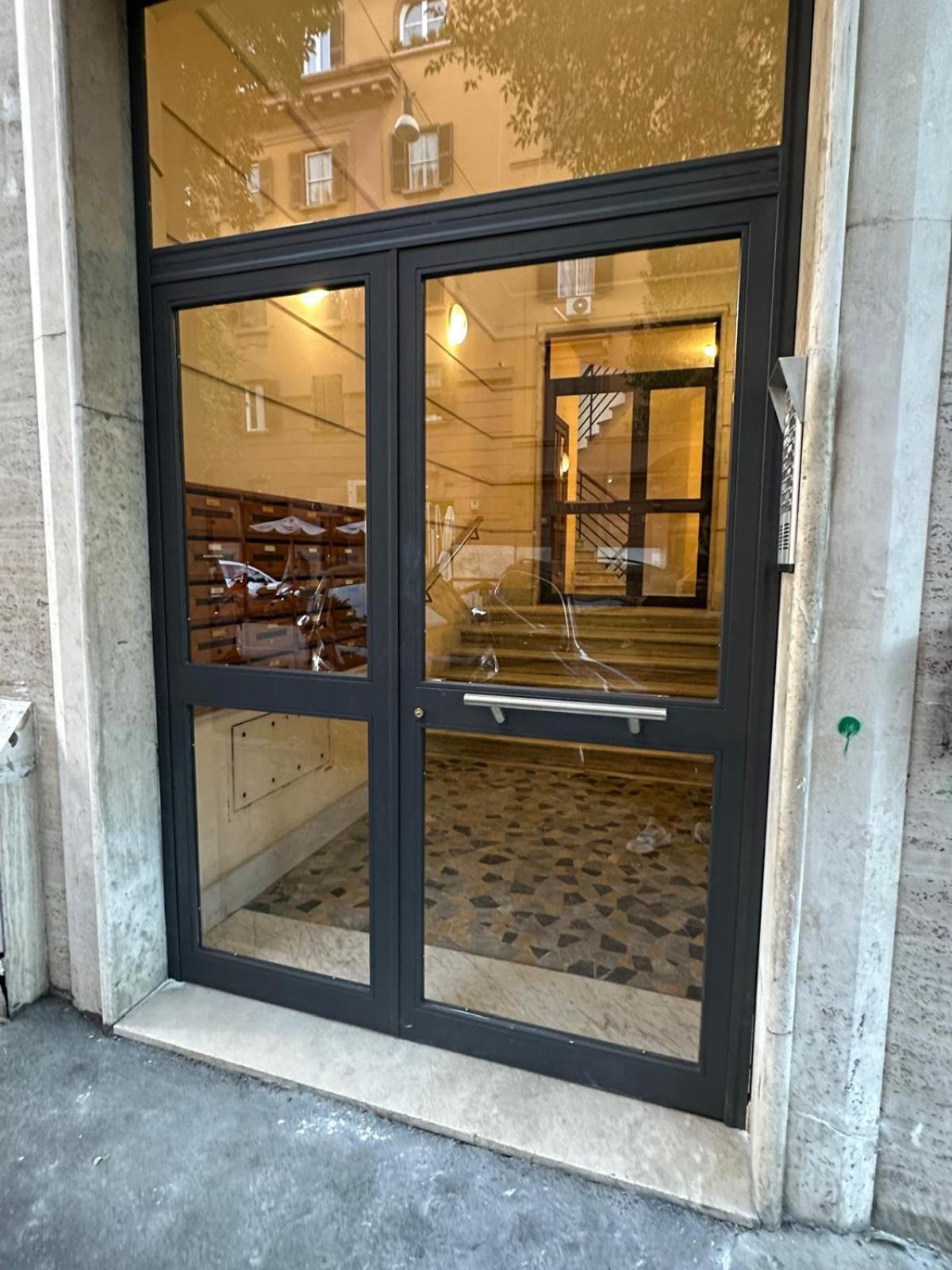Caracciolo33 Apartment Rome Bagian luar foto